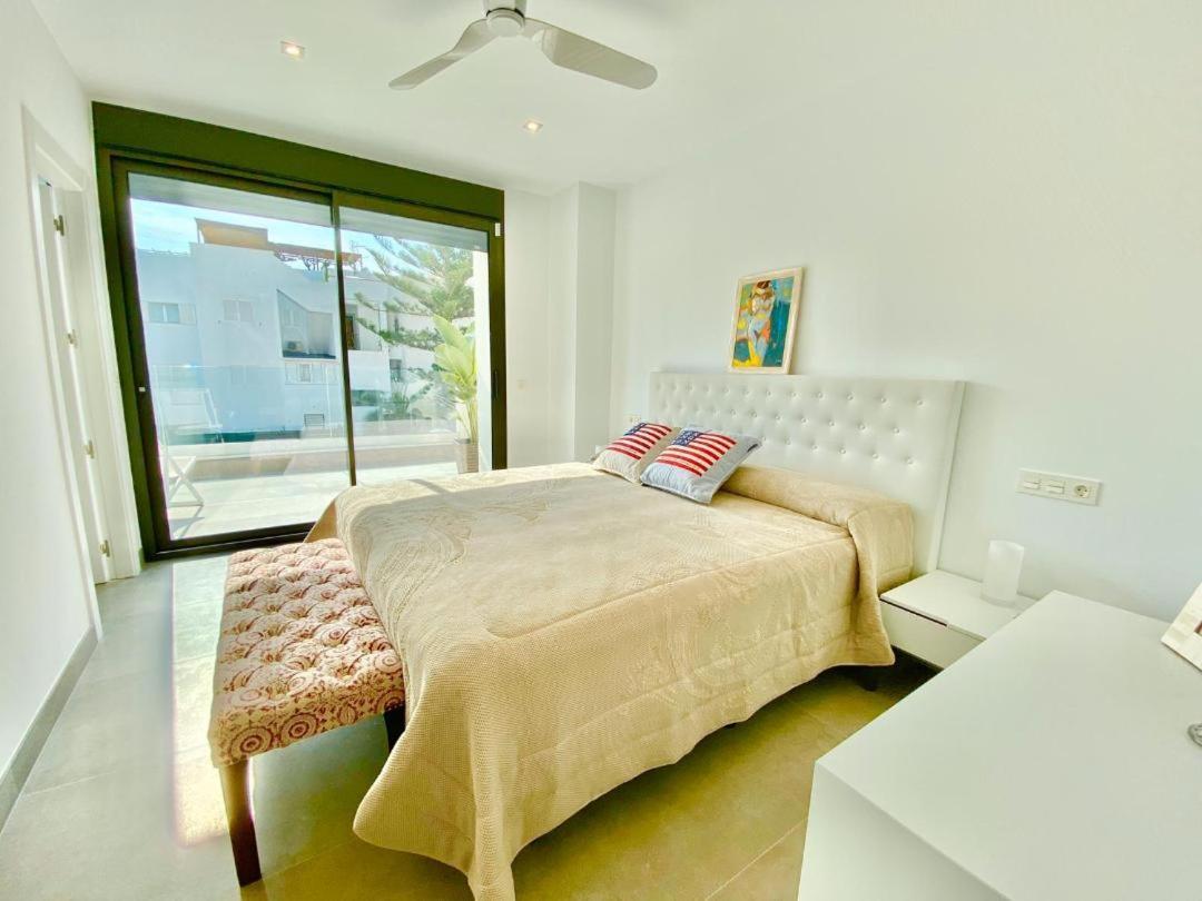 Chalet Con Piscina Privada En La Urb. De Puerto Rey Los Amarguillos 外观 照片